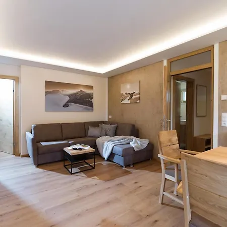 Painting Apartment Ried im Zillertal